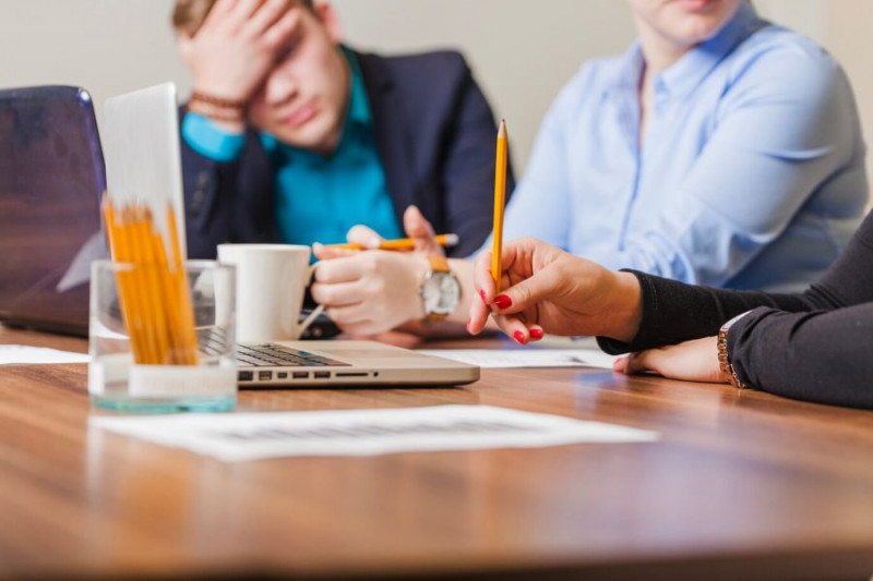 Pracownicy coraz gorzej oceniają sytuację w zakładach pracy